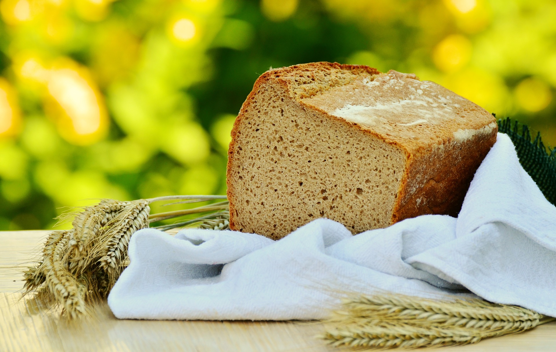 bread-1528168_1920